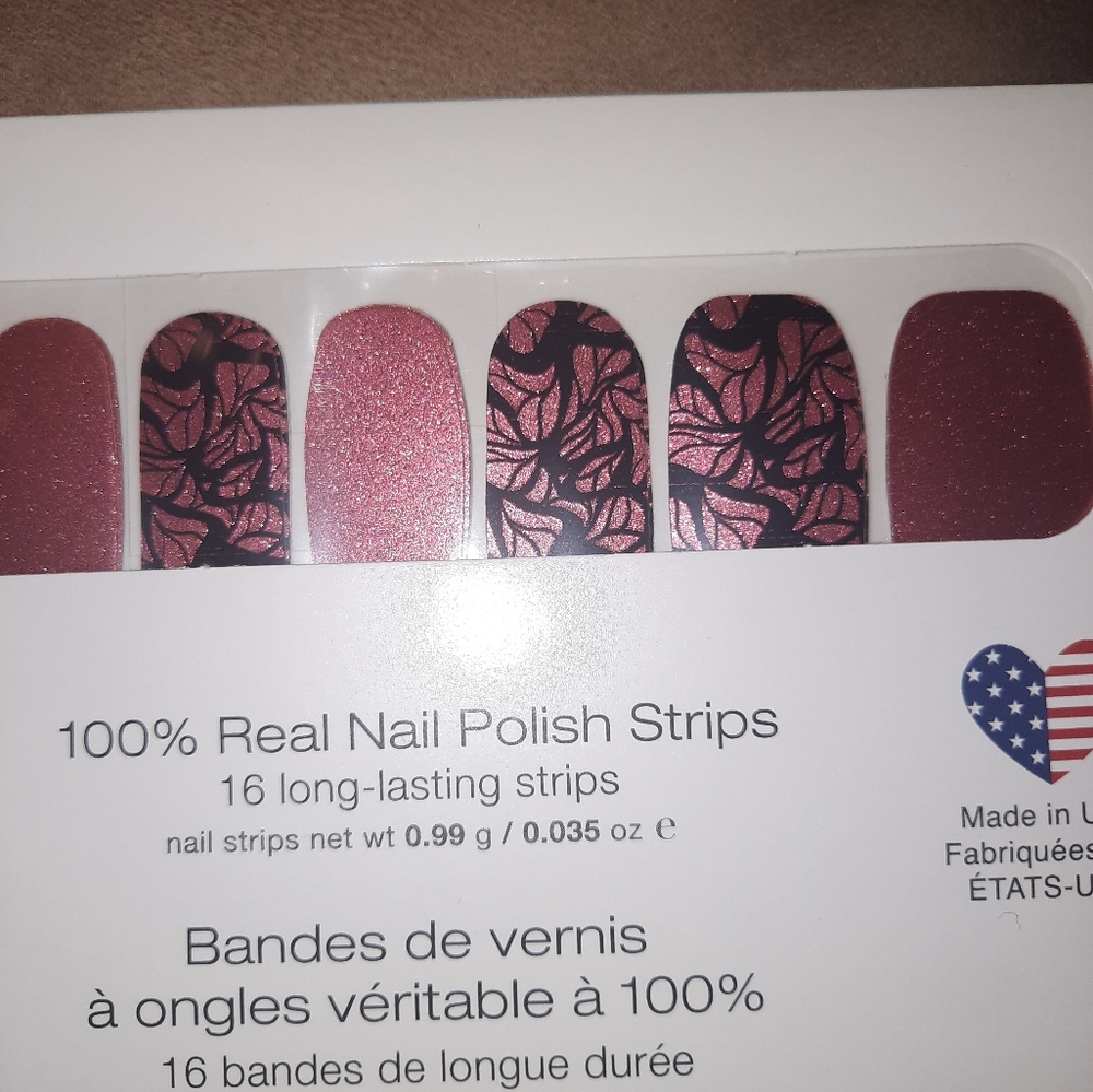 Wing it on color street nail strips